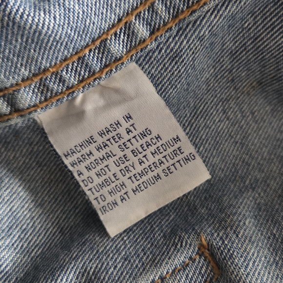 TRUE VINTAGE 90s Men's Denim Jacket | Tan Leather Collar | Trucker Style - Picture 10 of 16